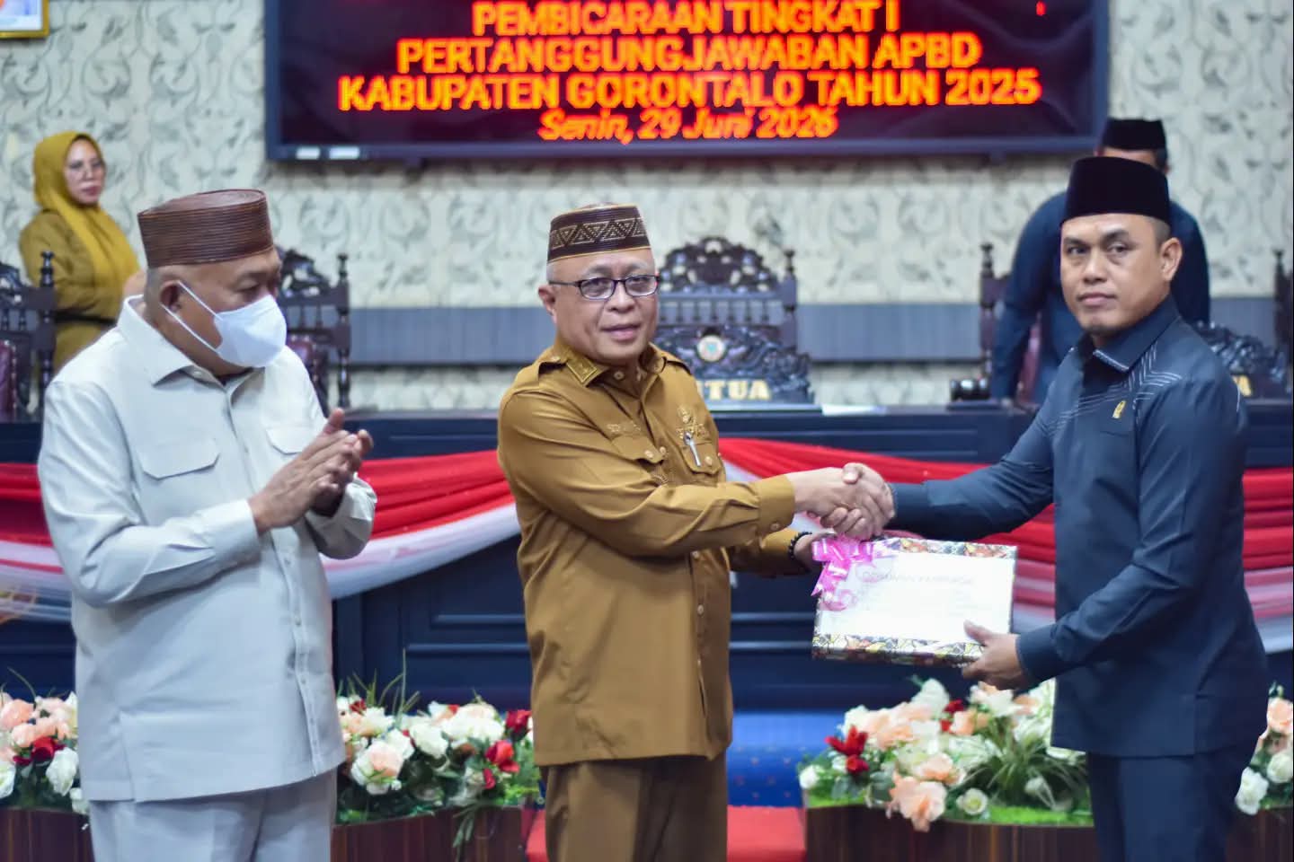 Bupati Sofyan Serahkan Ranperda Pertanggungjawaban APBD 2025, Pendapatan Daerah Tembus 99,60 Persen dan Kembali Raih WTP